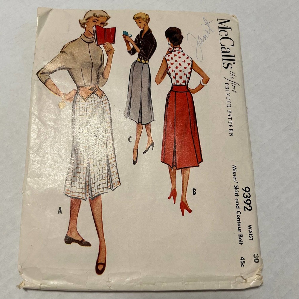 McCalls Vintage 1950's Pattern #9392 Skirt with Belt‎ Size 30 Waist